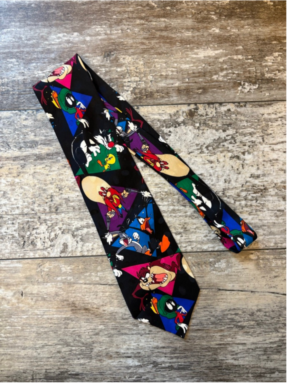 Looney Tunes Mania Vintage 100% Silk Novelty Tie Retro